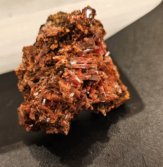 High Quality Crystal Specimen Bundle Vanadinite, Phoenix, Jasper/Selenite Dish
